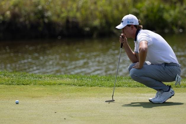 BLAINE, MN - JULY 28: Maverick McNealy lines up a putt on the second hole during the final round of the 3M Open at TPC Twin Cities on July 28, 2024 in Blaine, Minnesota. (Photo by Bailey Hillesheim Icon Sportswire) GOLF: JUL 28 PGA, Golf Herren 3M Open EDITORIAL USE ONLY Icon2407280223