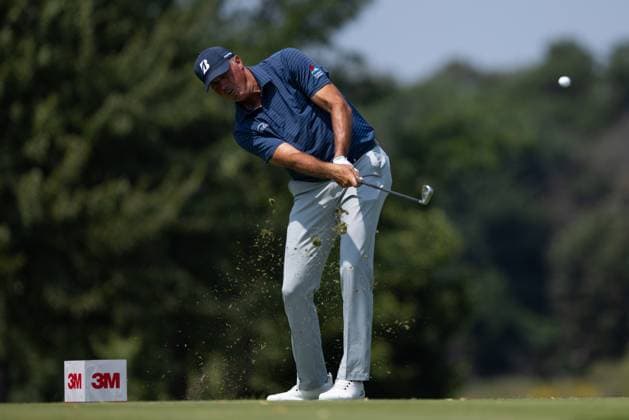 BLAINE, MN - JULY 28: Matt Kuchar hits a tee shot on the third hole during the final round of the 3M Open at TPC Twin Cities on July 28, 2024 in Blaine, Minnesota. (Photo by Bailey Hillesheim Icon Sportswire) GOLF: JUL 28 PGA, Golf Herren 3M Open EDITORIAL USE ONLY Icon2407280263