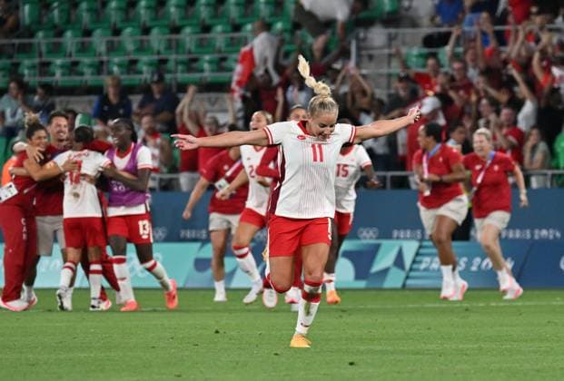 Paris 2024, Fußball, Frauen, Frankreich - Kanada Joy of Adriana Leon (Canada), women football, Argentina vs Morocco , Women preliminary round during the Olympic Games, Olympische Spiele, Olympia, OS Paris 2024 JO 2024 : FOOTBALL FEMININ - France vs Canada - Jeux Olympiques 2024 - Paris2024 - Saint-Etienne - 28 07 2024 DPPI Panoramic 