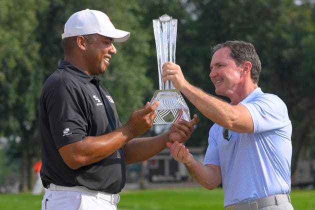BLAINE, MN - JULY 28: Jhonattan Vegas is presented with a trophy for winning the 3M Open at TPC Twin Cities on July 27, 2024 in Blaine, Minnesota.(Photo by Nick Wosika Icon Sportswire) GOLF: JUL 28 PGA, Golf Herren 3M Open EDITORIAL USE ONLY Icon202407283022