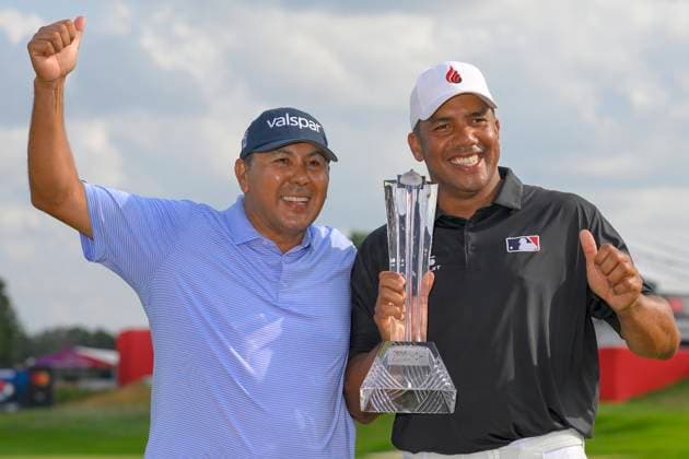 BLAINE, MN - JULY 28: Jhonattan Vegas poses for a photo with his caddy Ruben Yorio after winning the 3M Open at TPC Twin Cities on July 27, 2024 in Blaine, Minnesota.(Photo by Nick Wosika Icon Sportswire) GOLF: JUL 28 PGA, Golf Herren 3M Open EDITORIAL USE ONLY Icon202407283032