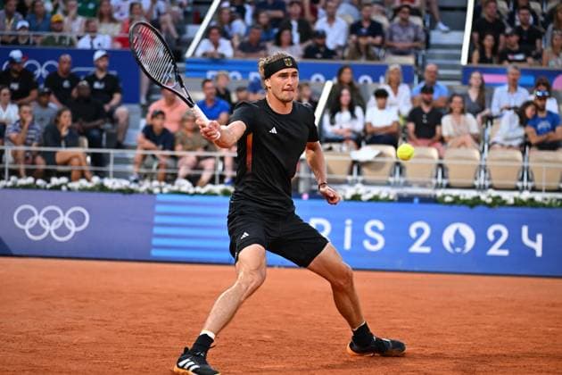 Sport Themen der Woche KW30 Sport Bilder des Tages Paris 2024 - Alexander Zverev First Round Alexander Zverev (GER) during his first round match at the 2024 Olympics Games at Roland-Garros in Paris, France, on July 28, 2024. Photo by Corinne Dubreuil ABACAPRESS.COM Paris France  Copyright: xDubreuilxCorinne ABACAx