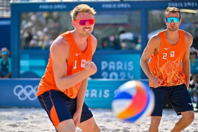 Olympic Games Beach Volleyball Paris 29 07 2024 Preliminary round, Men, NED vs ESP, Stefan Boermanns NED, 1 , 2 Yorick de Groot, Copyright: xBEAUTIFULxSPORTS TomxBlochx