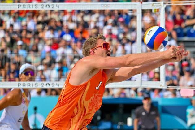 Olympic Games Beach Volleyball Paris 29 07 2024 Preliminary round, Men, NED vs ESP, Stefan Boermanns NED, 1 , Copyright: xBEAUTIFULxSPORTS TomxBlochx