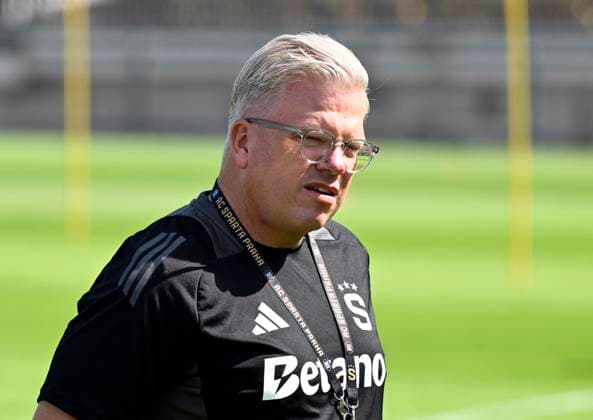 Coach Lars Friis attends Sparta s training session before the Champions League second preliminary round rematch Sparta Prague - Shamrock Rovers, in Prague, Czech Republic, July 29, 2024. (CTKxPhoto KaterinaxSulova) CTKPhotoP2024072904751  CTKPhotoP2024072904751