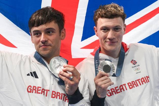 Thomas Daley and Noah Williams of Great Britain show the silver medal after competing in the diving 10m Platform Synchro Men Final during the Paris 2024 Olympic Games, Olympische Spiele, Olympia, OS at Aquatics Centre in Paris (France), July 29, 2024. Andrea Stacci
