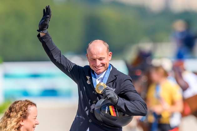 FRA, Olympic Summer Games Paris 2024, Eventing Jumping Individual Final 29 07 2024, Ch teau de Versailles, Paris, FRA, Olympic Summer Games Paris 2024, Eventing Jumping Individual Final , in the picture Michael Jung with his horse Chipmunk wins gold nordphotoxGmbHx xStraubmeier nph00004