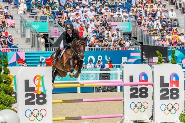 FRA, Olympic Summer Games Paris 2024, Eventing Jumping Individual Final 29 07 2024, Ch teau de Versailles, Paris, FRA, Olympic Summer Games Paris 2024, Eventing Jumping Individual Final , in the picture Michael Jung with his horse Chipmunk wins gold nordphotoxGmbHx xStraubmeier nph00004
