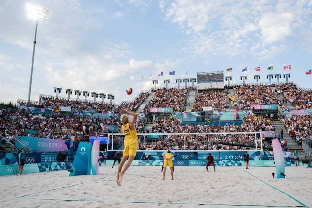 240729 David Ahman and Jonatan Hellvig of Sweden in men s preliminary round beach volleyball match between Sweden and Qatar during day 3 of the Paris 2024 Olympic Games on July 29, 2024 in Paris Photo Vegard Grott BILDBYRAN code VG VG0637 bbeng,olympic games,olympics,os,ol,olympiska spel,olympiske leke  Copyright: VEGARDxGRoTT BB240729VG086