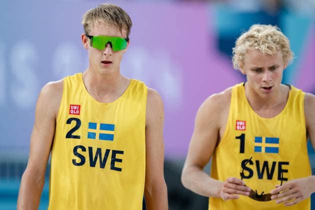 240729 David Ahman and Jonatan Hellvig of Sweden in men s preliminary round beach volleyball match between Sweden and Qatar during day 3 of the Paris 2024 Olympic Games on July 29, 2024 in Paris Photo Vegard Grott BILDBYRAN code VG VG0637 bbeng,olympic games,olympics,os,ol,olympiska spel,olympiske leke  Copyright: VEGARDxGRoTT BB240729VG095
