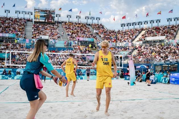 240729 David Ahman and Jonatan Hellvig of Sweden in men s preliminary round beach volleyball match between Sweden and Qatar during day 3 of the Paris 2024 Olympic Games on July 29, 2024 in Paris Photo Vegard Grott BILDBYRAN code VG VG0637 bbeng,olympic games,olympics,os,ol,olympiska spel,olympiske leke  Copyright: VEGARDxGRoTT BB240729VG098