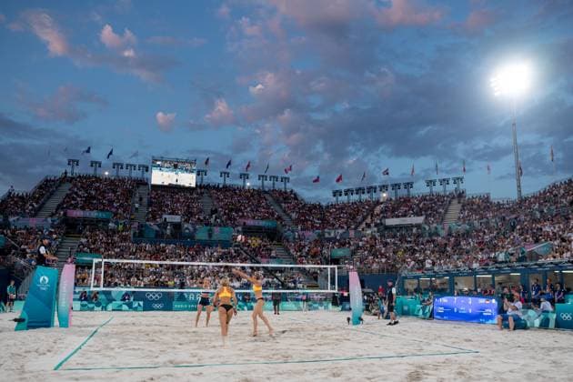 Symbolic themed photo full stands in the stadium, PLACETTE Lezana, RICHARD Alexia France vs LUDWIG Laura, LIPPMANN Louisa Germany , FRA, Olympic Games Paris 2024, Beach Volleyball, Women Preliminary Round Pool F, 29 07 2024 FRA, Olympic Games Paris 2024, Beach Volleyball, Women Preliminary Round Pool F, 29 07 2024 Paris Copyright: xEibner-Pressefoto Memmlerx EP_MMR