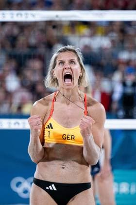 LUDWIG Laura Germany cheers, PLACETTE Lezana, RICHARD Alexia France vs LUDWIG Laura, LIPPMANN Louisa Germany , FRA, Olympic Games Paris 2024, Beach Volleyball, Women Preliminary Round Pool F, 29 07 2024 FRA, Olympic Games Paris 2024, Beach Volleyball, Women Preliminary Round Pool F, 29 07 2024 Paris Copyright: xEibner-Pressefoto Memmlerx EP_MMR