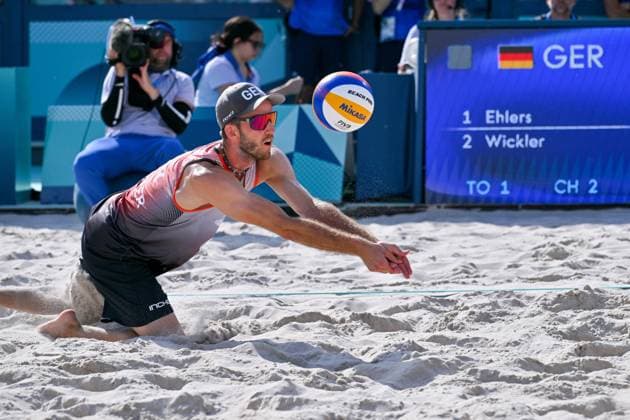 Paris 2024, beach volleyball, men, Wickler and Ehlers against Bassereau and Lyneel