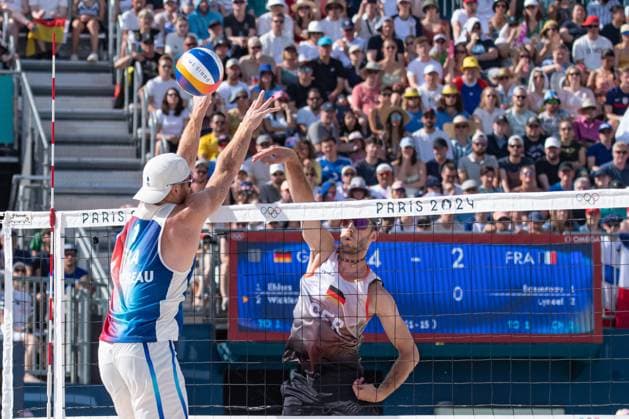 Rémi Bassereau (FRA) - Volleyball de plage - Beach volleyball, Beachvolleyball Men’s Beach Volleybal event, Preliminary pool C during the Olympic Games, Olympische Spiele, Olympia, OS Paris 2024 JO 2024 : Volleyball de plage - Jeux Olympiques 2024 - Paris2024 - Paris - 30 07 2024 DPPI Panoramic 