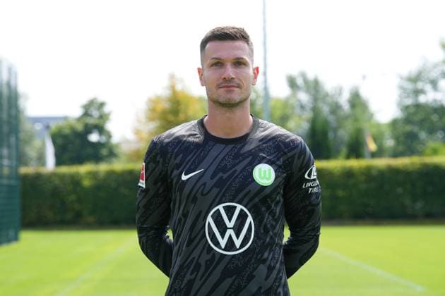 VfL Wolfsburg, Photo session Wolfsburg, 25 07 2024, MediaDay, Photo session, Portrait, Goalkeeper Pavao Pervan VfL Wolfsburg