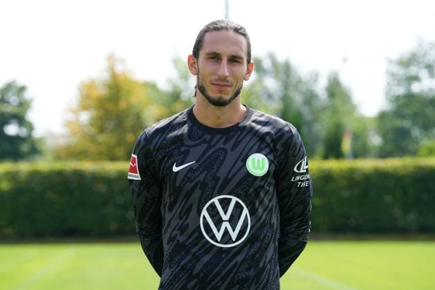 VfL Wolfsburg, Photo session Wolfsburg, 25 07 2024, MediaDay, Photo session, Portrait, Goalkeeper Kamil Grabara VfL Wolfsburg