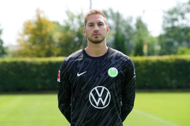 VfL Wolfsburg, Photo shoot Wolfsburg, 25 07 2024, MediaDay, Photo shoot, Portrait, Goalkeeper Niklas Klinger VfL Wolfsburg
