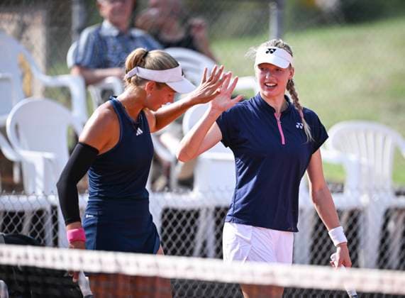 Tennis ITF Tour Ladies Open Hechingen 2024 30 07 2024 1 Round Doubles Marie Vogt right, GER high-fives Emily Seibold left, GER