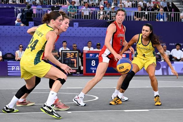 OLY24 3X3 BASKETBALL, Alex Wilson of Australia (right) during the Women?s 3x3 Basketball match between Australia and Canada at La Concorde Urban Park as part of the 2024 Paris Summer Olympic Games, Olympische Spiele, Olympia, OS in Paris, France, Tuesday, July 30, 2024. ( NO ARCHIVING, EDITORIAL USE ONLY, NO USE IN BOOKS WITHOUT CONSENT PARIS FRANCE Copyright: xJOELxCARRETTx 20240731154863365075