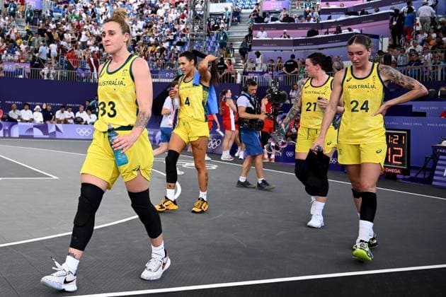 OLY24 3X3 BASKETBALL, Australian players during the Women?s 3x3 Basketball match between Australia and Canada at La Concorde Urban Park as part of the 2024 Paris Summer Olympic Games, Olympische Spiele, Olympia, OS in Paris, France, Tuesday, July 30, 2024. ( NO ARCHIVING, EDITORIAL USE ONLY, NO USE IN BOOKS WITHOUT CONSENT PARIS FRANCE Copyright: xJOELxCARRETTx 20240731137871264860