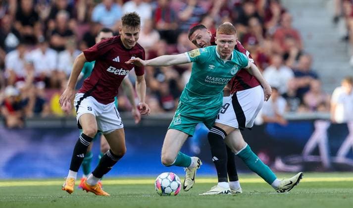 UEFA Champions League Second Qualifying Round Second Leg, epet ARENA, Prague, Czech Republic 307 2024 Sparta Prague vs Shamrock Rovers Sparta Prague™s Ermal Krasniqi with Darragh Nugent of Shamrock Rovers Ermal Krasniqi with Darragh Nugent 307 2024  Copyright: x INPHO AleksandarxDjorovicx AS4A9407