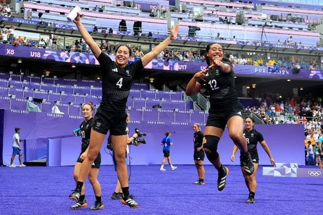 OLY24 RUGBY SEVENS, Manaia Nuku and Alena Saili of New Zealand celebrate after winning the Women s Gold Medal Rugby Sevens match between New Zealand and Canada at the Stade de France, as part of the 2024 Paris Olympic Games, Olympische Spiele, Olympia, OS in Saint-Denis, France, Tuesday, July 30, 2024. ( NO ARCHIVING, EDITORIAL USE ONLY, NO USE IN BOOKS WITHOUT CONSENT SAINT-DENIS FRANCE Copyright: xIAINxMCGREGORx 20240731188119521926