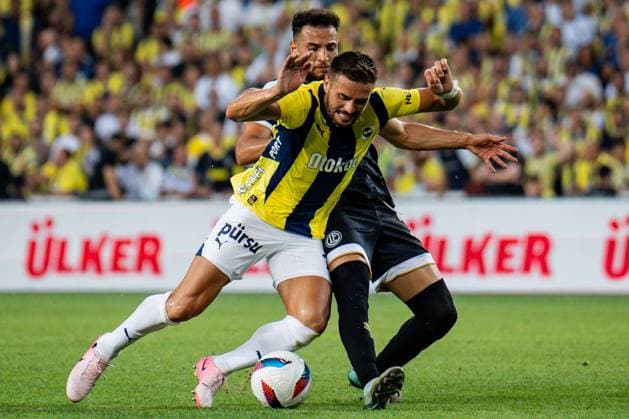 Fenerbahce v Lugano UEFA Champions League Second Qualifying Round Dusan Tadic of Fenerbahce in action during the match. Fenerbahce and Lugano faced each other in the UEFA Champions League second qualifying round second leg, the match took place at Sukru Saracoglu Stadium on July 30, 2024 Istanbul Istanbul Turkey Copyright: xYagizxGurtugx