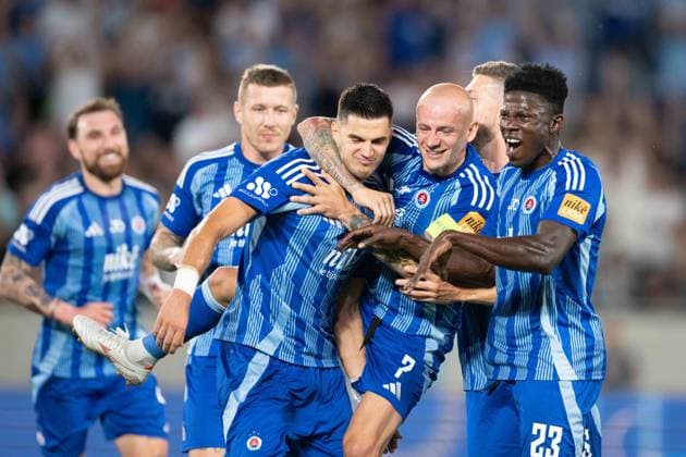 Marko Tolic a goal celebrate with his teammates during UEFA Champions league preliminary quaterfinal match, SK Slovan Bratislava - NK Celje, 30. july 2024 Copyright: xMICHALxFAJT,ZOSPORTU.SKx DSC_5935