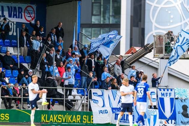 240730 Fans of Malmö FF during the UEFA Champions League football match between Klaksvik and Malmö FF on July 30, 2024 in Klaksvik Photo Mathilda Ahlberg BILDBYRAN kod MA MA0693 fotboll football soccer fotball champions league klaksvik malmö ff bbeng Qualifiers kval  Copyright: MATHILDAxAHLBERG BB240730MA113