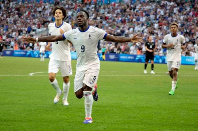 Paris 2024 - Football - France Defeat New Zealand French player Kalimuendo Arnaud.French team celebrating their victory in the Group A Match between France and New Zealand during the Olympic Games, Olympische Spiele, Olympia, OS Paris 2024, at Stadium-Marseille, on July 30, 2024 in Marseille, France. Photo by Patrick Aventurier ABACAPRESS.COM Marseille France  Copyright: xAventurierxPatrick ABACAx