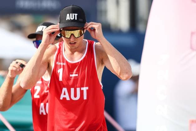 OLYMPICS - Olympic Summer Games 2024 PARIS,FRANCE,31.JUL.24 - OLYMPICS, Beach volleyball, Beachvolleyball - Olympic Summer Games Paris 2024, preliminary phase, men. Image shows Julian Hoerl and Alexander Horst (AUT).  GEPAxpictures xArminxRauthner