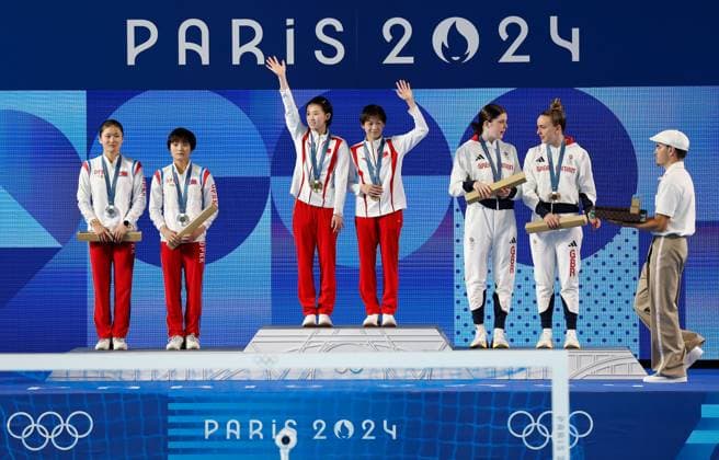 Paris 2024, water diving, synchronised diving, award ceremony