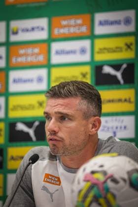 SOCCER - UEFA EL, Rapid vs Krakow VIENNA,AUSTRIA,31.JUL.24 - SOCCER - UEFA Europa League, qualification, SK Rapid Wien vs Wisla Krakow, preview, press conference, PK, Pressekonferenz Rapid. Image shows head coach Robert Klauss (Rapid).  GEPAxpictures xDavidxBitzan