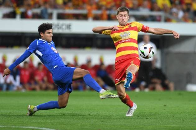 Fußball, CL-Quali, Jagiellonia Bialystok - FK Panevezys 2024.07.31 Bialystok Pilka nozna, UEFA Liga Mistrzow, sezon 2024 2025 Jagiellonia Bialystok (zolto-czerwone) - FK Panevezys N z (L-P) Lucas de Vega Taras Romanczuk Foto Michal Kosc PressFocus 2024.07.31 Bialystok Football, UEFA Champions League, 2024 25 season Jagiellonia Bialystok (red-yellow) - FK Panevezys Credit: Michal Kosc PressFocus NEWSPIX.PL --- Newspix.pl  20240731PF_MK20240731_01106
