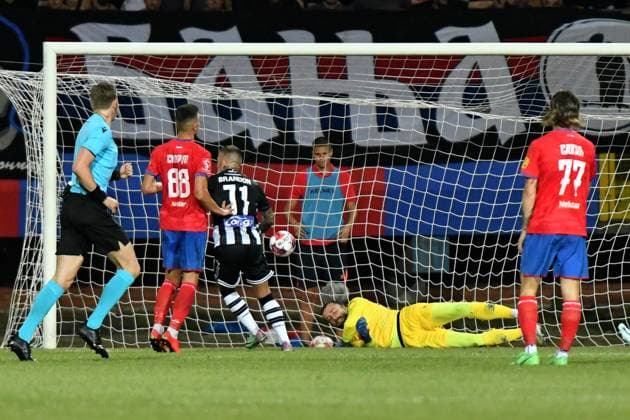 Fußball, CL-Quali, Borac Banja Luka - PAOK Saloniki Banja Luka, Bosnia and Herzegovina, 31th 2024: Taison of PAOK in action against Damjan Shiskovski of Borac Banja Luka during the UEFA Champions League 2nd qualifying round, 2nd leg football match between Borac Banja Luka (Bosnia and Herzegovina) and PAOK Thessaloniki (Greece) at Gradski Stadion Banja Luka, Banja Luka, BiH. (Natasa Kupljenik SPP) Copyright: xNatasaxKupljenikx xSPPx spp-en-NaKuSp-NNP_4511