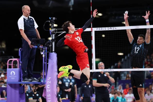 Ran Takahashi (JPN), JULY 31, 2024 - Volleyball : Men s Preliminary Round - Pool C match between Japan 3-1 Argentina during the Paris 2024 Olympic Games, Olympische Spiele, Olympia, OS at South Paris Arena in Paris, France. Noxthirdxpartyxsales  (261510600)