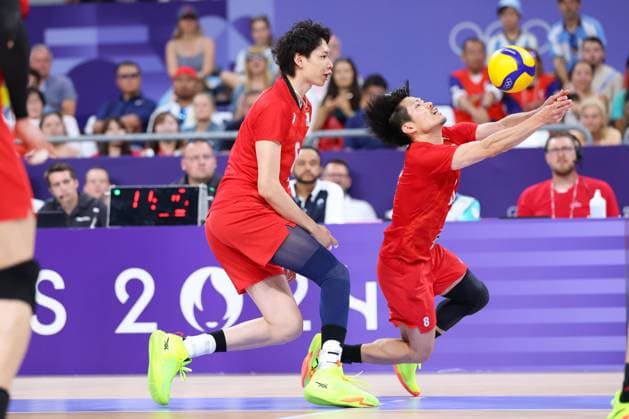 (L-R) Akihiro Yamauchi, Masahiro Sekita (JPN), JULY 31, 2024 - Volleyball : Men s Preliminary Round - Pool C match between Japan 3-1 Argentina during the Paris 2024 Olympic Games, Olympische Spiele, Olympia, OS at South Paris Arena in Paris, France. Noxthirdxpartyxsales  (261510910)
