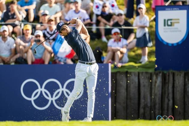 240801 Joaquin Niemann of Chile competes in men s individual golf round 1 during day 6 of the Paris 2024 Olympic Games on August 1, 2024 in Paris Photo Ludvig Thunman BILDBYRAN code LT LT0653 golf olympic games olympics os ol olympiska spelen olympiske leker paris 2024 paris os paris ol 6 bbeng chile  Copyright: LUDVIGxTHUNMAN BB240801LT015