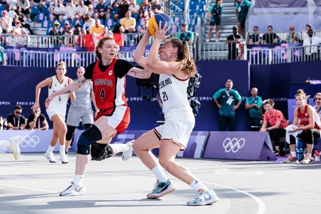 FRA, Paris, Olympic Games Paris 2024, 01 08 2024, 3x3 Basketball Women Germany Canada, La Concorde 1 Kacie Bosch Canada, 4 , Svenja Brunckhorst Germany, 21 in the throw Copyright: HMBxMedia SteffiexWunderl