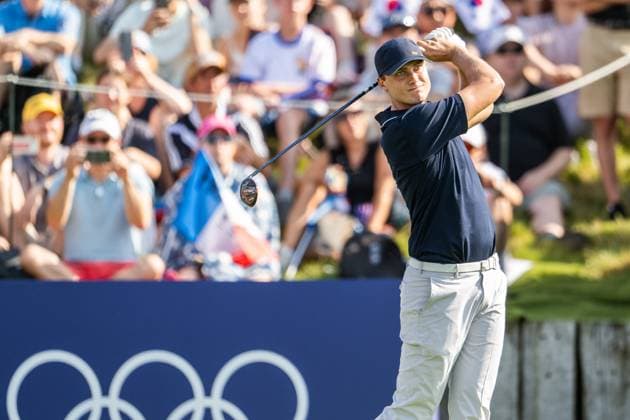 240801 Ludvig Aberg of Sweden competes in men s individual golf round 1 during day 6 of the Paris 2024 Olympic Games on August 1, 2024 in Paris Photo Ludvig Thunman BILDBYRAN code LT LT0653 golf olympic games olympics os ol olympiska spel olympiske leker paris 2024 paris os paris ol 6 bbeng sweden sverige  Copyright: LUDVIGxTHUNMAN BB240801LT039
