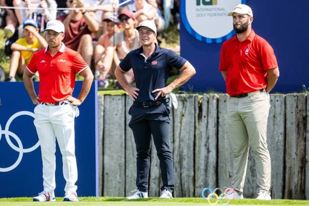 240801 Xander Schauffele of USA, Viktor Hovland of Norway and John Rahm of Spain compete in men s individual golf round 1 during day 6 of the Paris 2024 Olympic Games on August 1, 2024 in Paris Photo Ludvig Thunman BILDBYRAN code LT LT0653 golf olympic games olympics os ol olympiska spelen olympiske leker paris 2024 paris os paris ol 6 bbeng norge norway usa spanien spain  Copyright: LUDVIGxTHUNMAN BB240801LT072