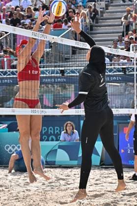 Paris 2024 - Women’s Beach volleyball, Beachvolleyball Spain v Egypt Marwa D.Elghobashy of team Egypt during the Women s beach volleyball between Spain and Egypt during the Olympic Games, Olympische Spiele, Olympia, OS Paris 2024 at Eiffel Tower Stadium on August 1, 2024 in Paris, France. Photo by Laurent Zabulon ABACAPRESS.COM  Copyright: xZabulonxLaurent ABACAx