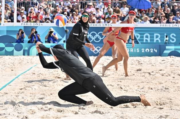 Paris 2024 - Women’s Beach volleyball, Beachvolleyball Spain v Egypt during the Women s beach volleyball between Spain and Egypt during the Olympic Games, Olympische Spiele, Olympia, OS Paris 2024 at Eiffel Tower Stadium on August 1, 2024 in Paris, France. Photo by Laurent Zabulon ABACAPRESS.COM  Copyright: xZabulonxLaurent ABACAx