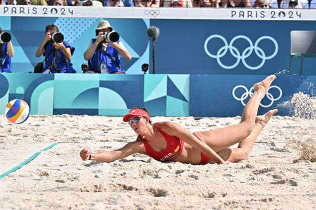 Paris 2024 - Women’s Beach volleyball, Beachvolleyball Spain v Egypt Paula of team Spain during the Women s beach volleyball between Spain and Egypt during the Olympic Games, Olympische Spiele, Olympia, OS Paris 2024 at Eiffel Tower Stadium on August 1, 2024 in Paris, France. Photo by Laurent Zabulon ABACAPRESS.COM  Copyright: xZabulonxLaurent ABACAx