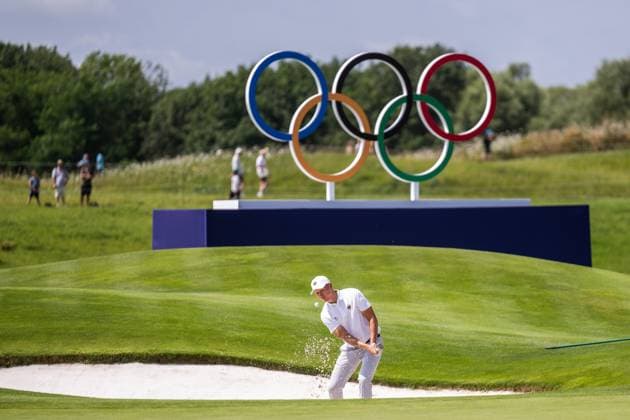 240801 Mattias Schmid of Germany competes in men s individual golf round 1 during day 6 of the Paris 2024 Olympic Games on August 1, 2024 in Paris Photo Ludvig Thunman BILDBYRAN code LT LT0653 golf olympic games olympics os ol olympiska spel olympiske leker paris 2024 paris os paris ol 6 bbeng germany tyskland  Copyright: LUDVIGxTHUNMAN BB240801LT112