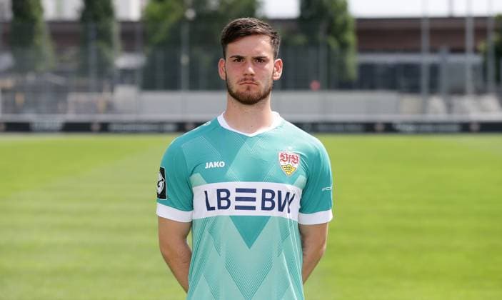 Stuttgart , Photo shoot , Dennis Seimen VfB Stuttgart II 3 Liga portrait appointment 2024 2025