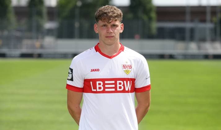 Stuttgart , Photo shoot , David Tritschler VfB Stuttgart II 3 Liga portrait appointment 2024 2025