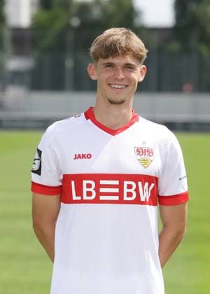 Stuttgart , Photo shoot , Leon Reichard VfB Stuttgart II 3 Liga portrait appointment 2024 2025