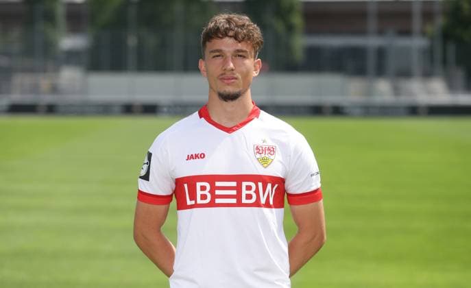 Stuttgart , Photo session , Elton Krasniqi VfB Stuttgart II 3 Liga portrait appointment 2024 2025
